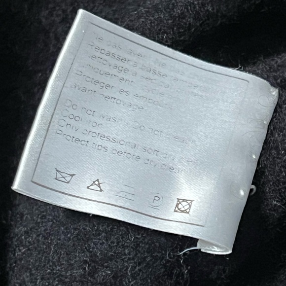 Authentic CHANEL Cashmere Track Pants - Picture 3 of 10